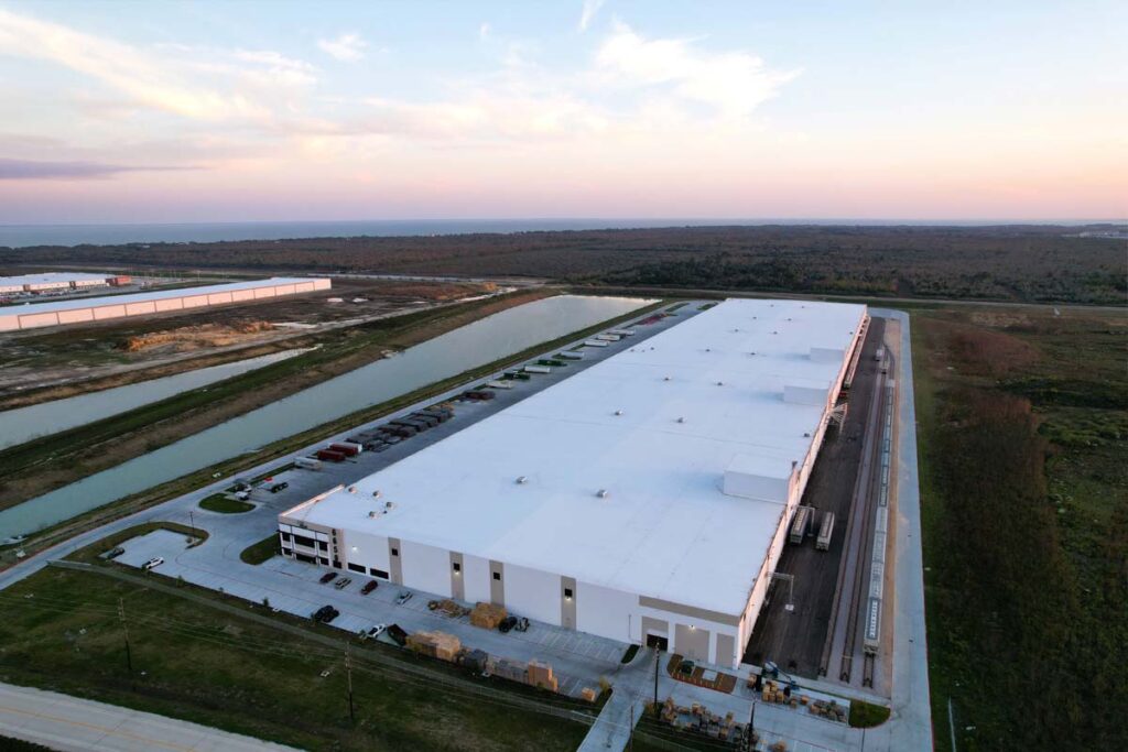 cedarportlogisticscenter1